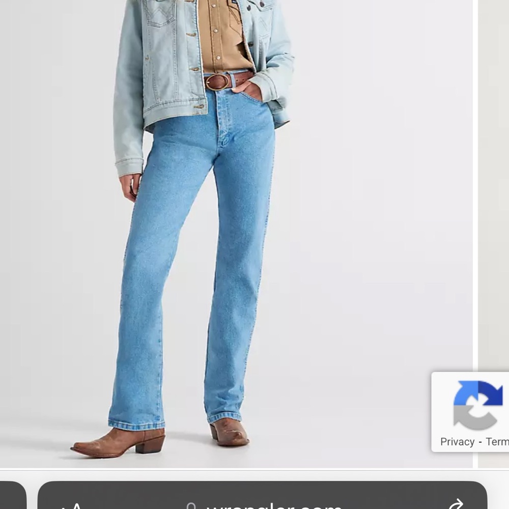Wrangler 14MWZ Light Blue Straight Leg Jeans